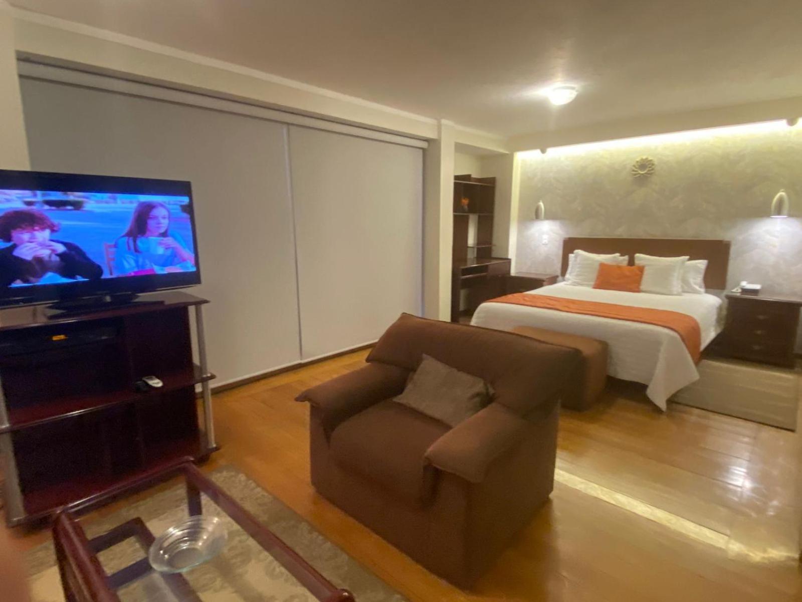 Suites Metropoli Quito Exteriör bild