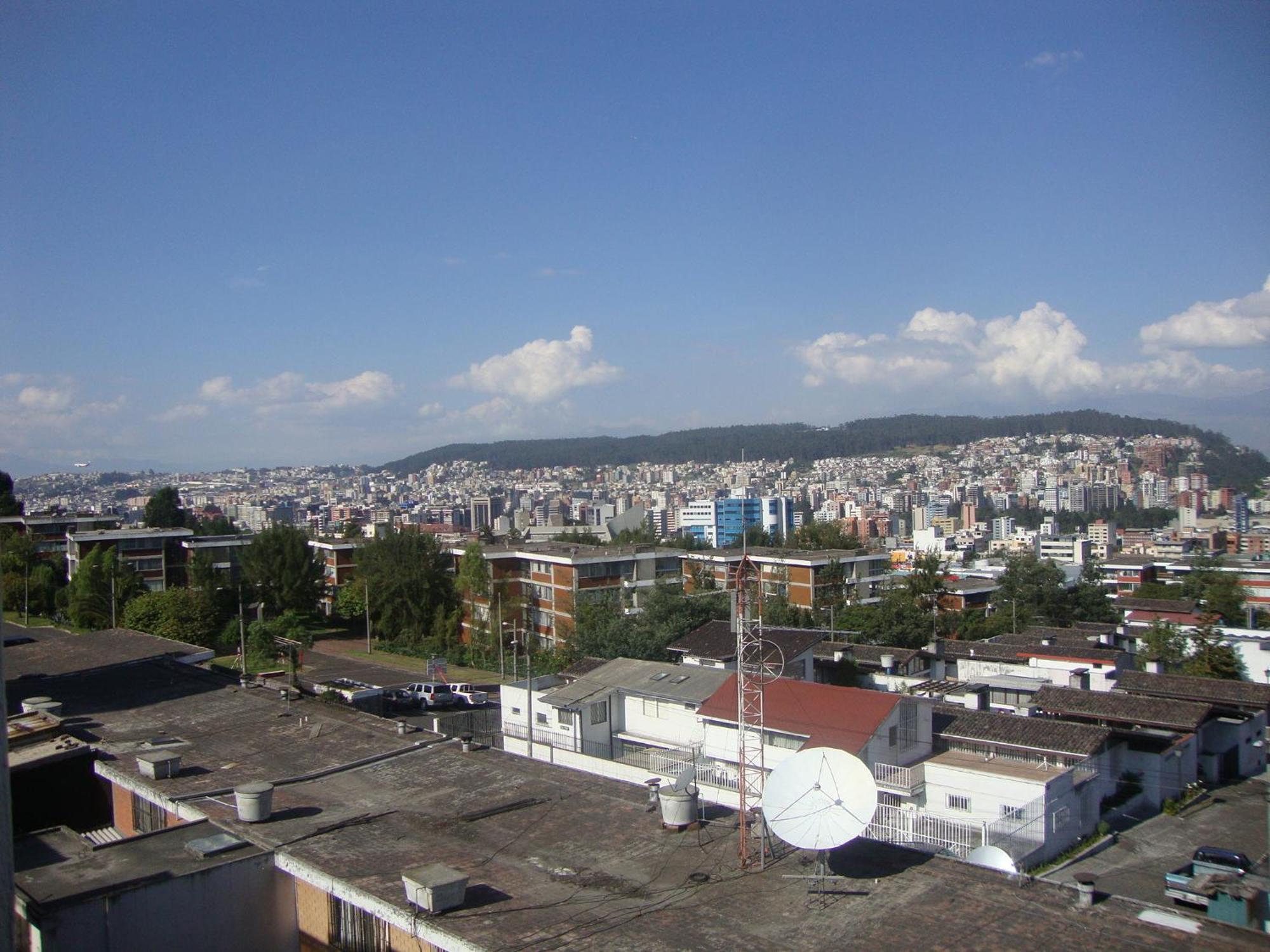 Suites Metropoli Quito Exteriör bild