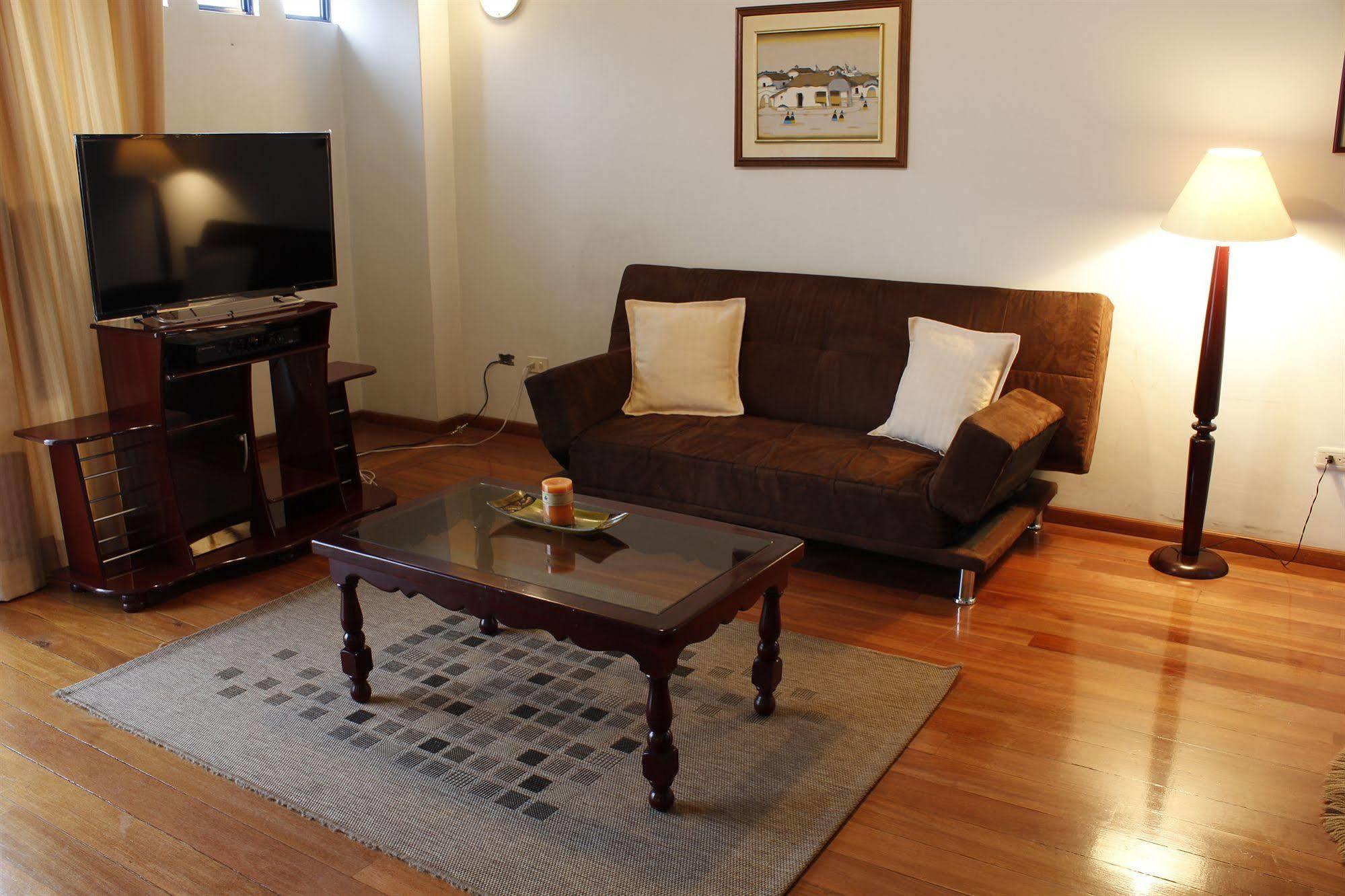 Suites Metropoli Quito Exteriör bild